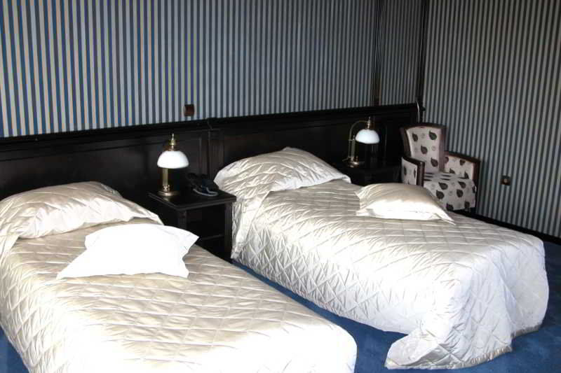 Attache Hotel Kiev Extérieur photo