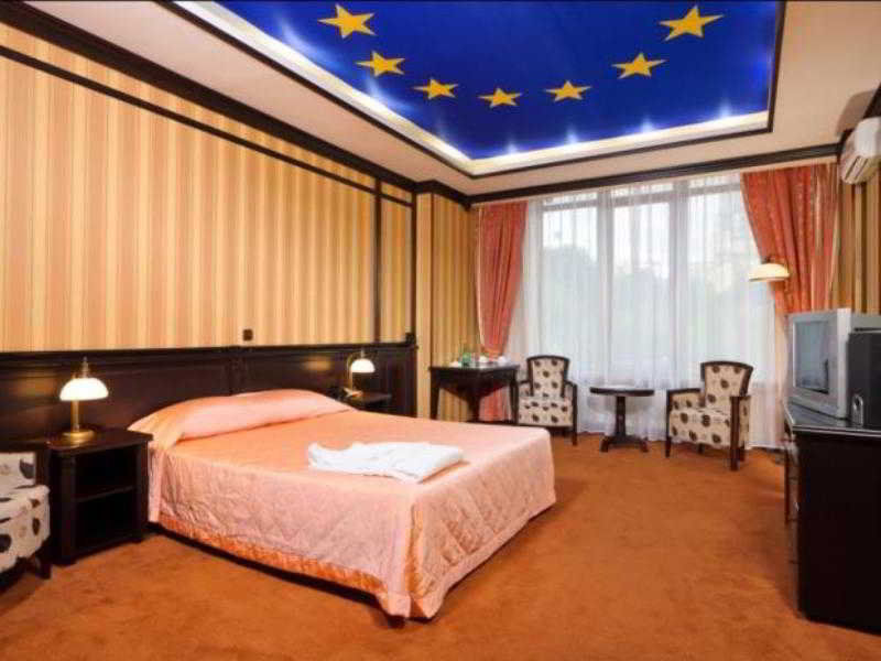 Attache Hotel Kiev Extérieur photo