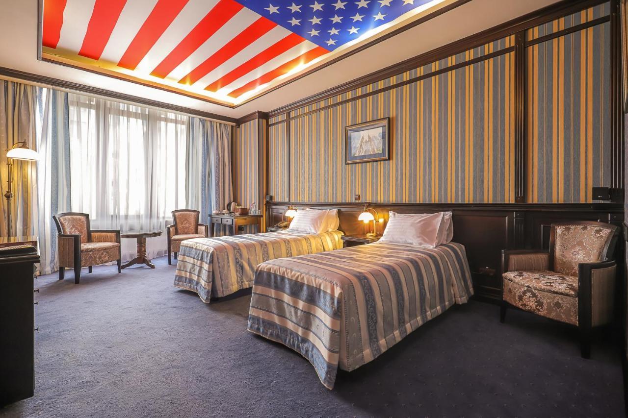 Attache Hotel Kiev Extérieur photo